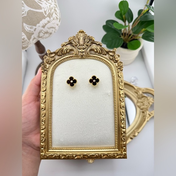 Lucky Alhambra Black Clover Stud Earrings –Sterling Silver Gold Plated with Logo - Picture 7 of 10